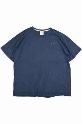 NIKE　ワンポイント刺繍プリントTシャツ